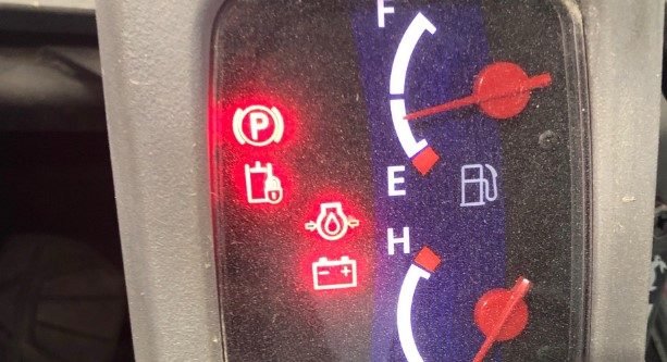 Hydraulic Oil Case Skid Steer Warning Lights How do these warning lights protect me