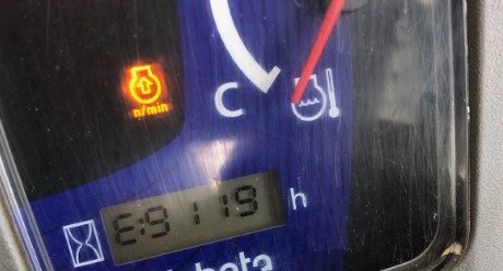 Hydraulic Oil Case Skid Steer Warning Lights What are some common examples of these warning lights and what do they mean for my vehicle