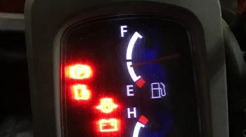 Hydraulic Oil Case Skid Steer Warning Lights Why should I be aware of this safety hazard